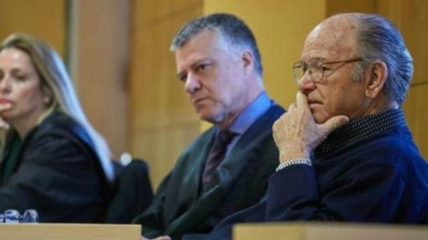 ¿Irá a la cárcel?. Jacinto Siverio (derecha), de 83 años, en la vista oral en la que un tribunal popular de Tenerife le declaró culpable de matar a un asaltante. 