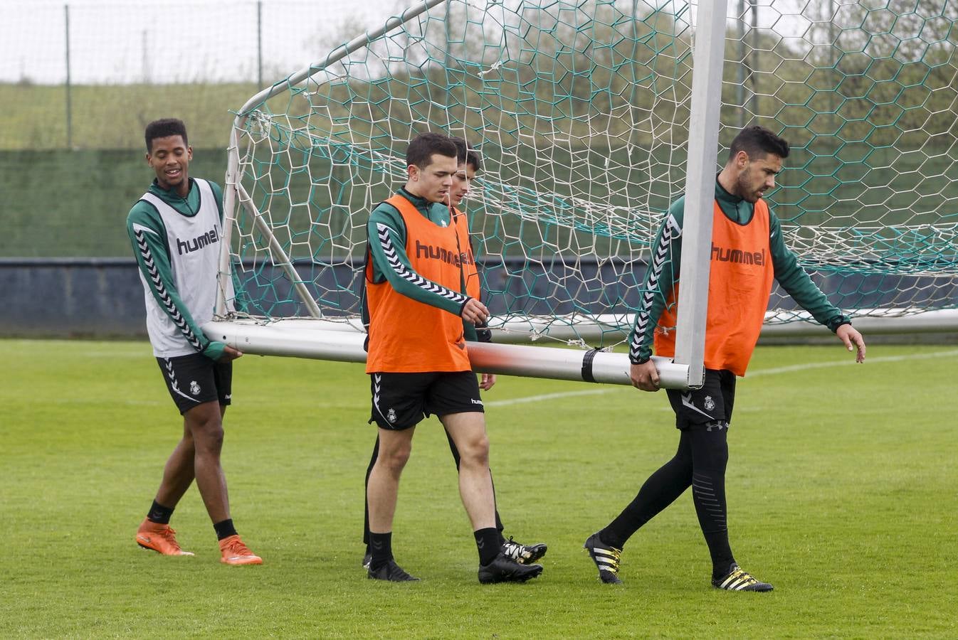 Fotos: El Racing prepara a conciencia el partido ante Osasuna B