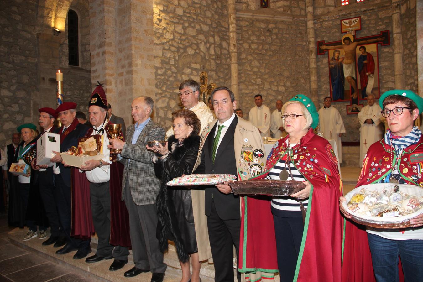 Fotos: Las cofradías gastronómicas de Cantabria ganan el Jubileo