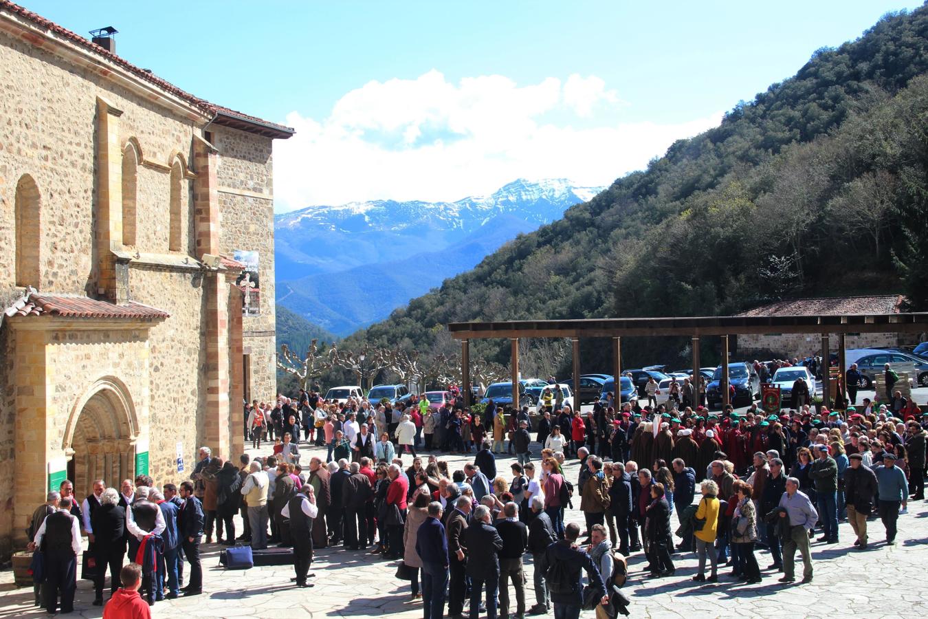 Fotos: Las cofradías gastronómicas de Cantabria ganan el Jubileo