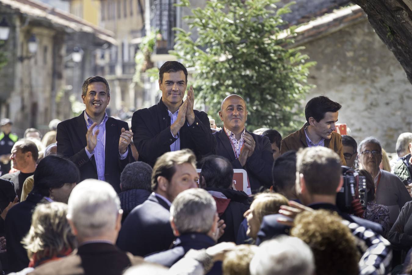 El secretario general del PSOE ha presidido este sábado la clausura de unas jornadas sobre municipalismo organizadas por los socialistas cántabros en Cartes