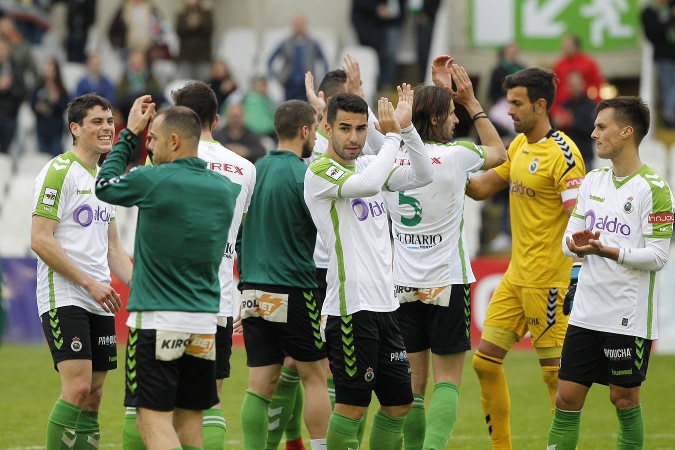 Fotos: Las mejores imágenes del Racing-Osasuna B