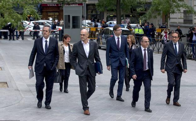 Forn, Borrás, Romeva, Mundó,Ignacio Rull, Turull y Dolors Bassa, en noviembre en la Audiencia Nacional.