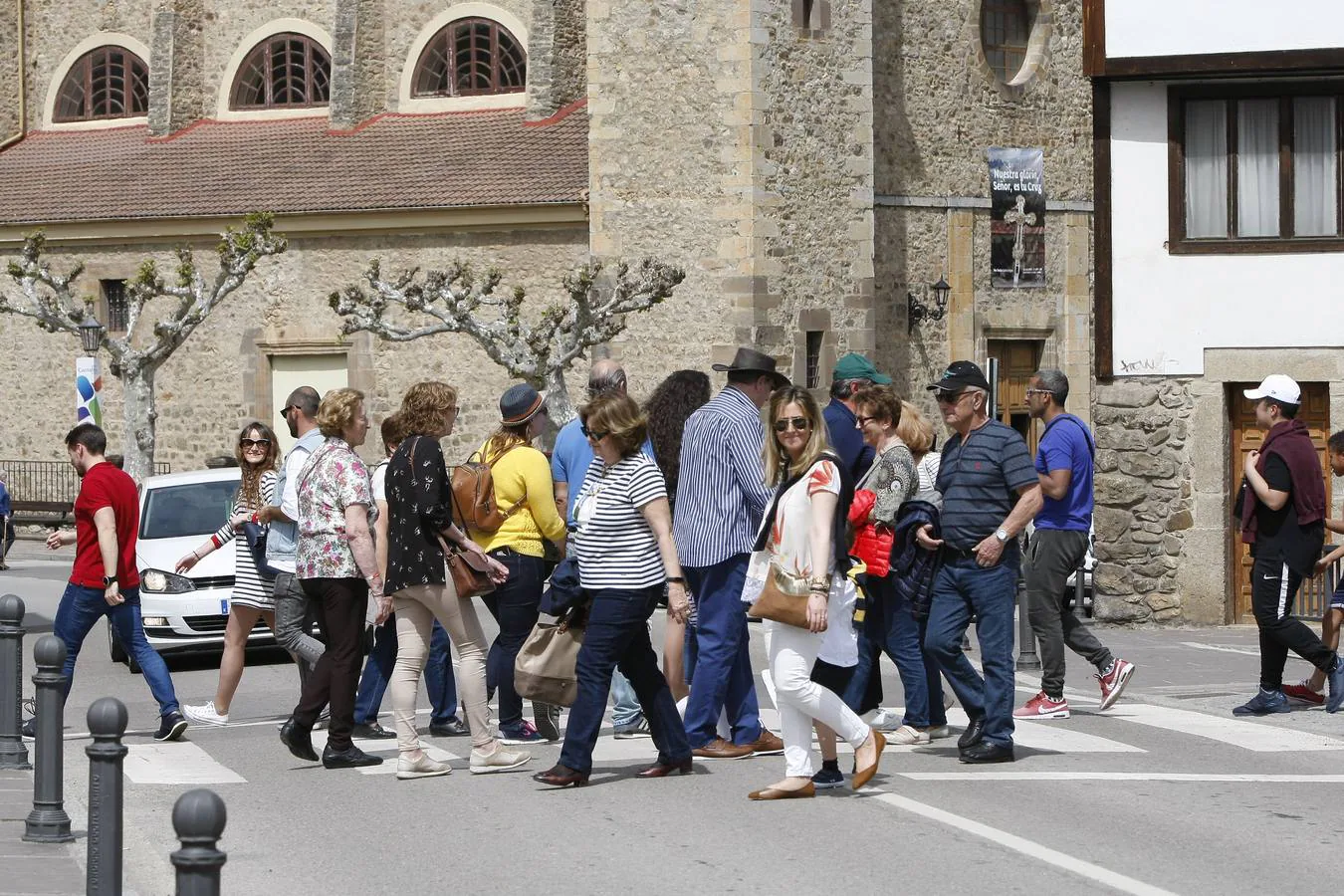 Fotos: Ambiente en Potes en el día previo el cierre de la Puerta del Perdón