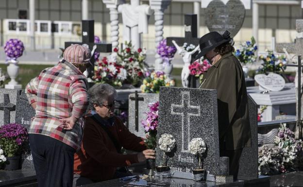 La extrabajadora de Cementerio Jardín condenada por malversación recurre al Supremo
