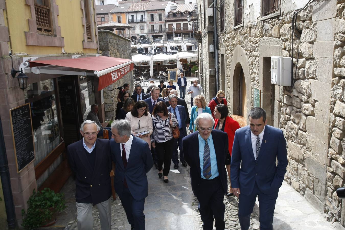 Fotos: Brorrel y Gutíérrez Aragón reciben los premios Beato en Potes