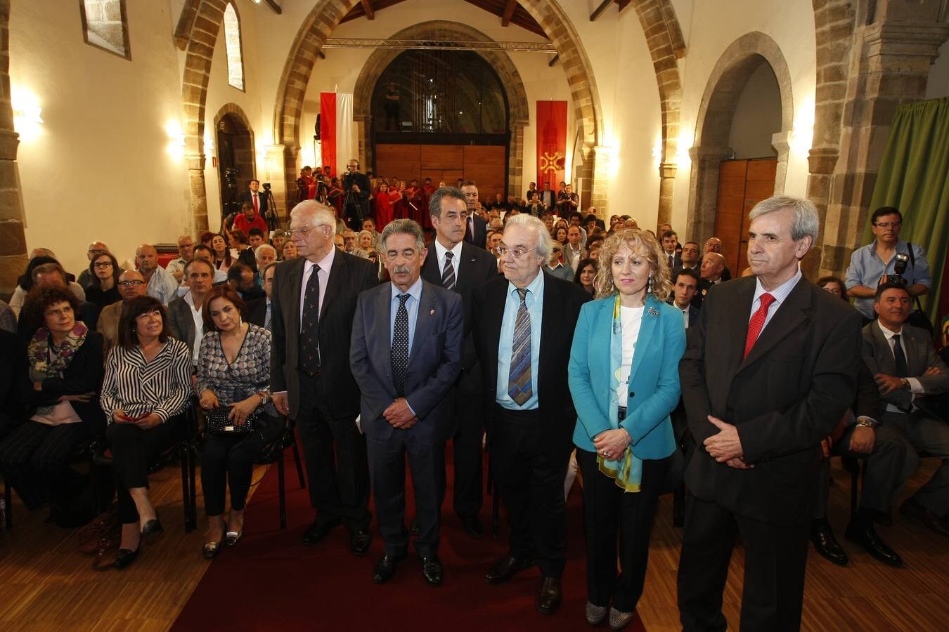 Fotos: Brorrel y Gutíérrez Aragón reciben los premios Beato en Potes