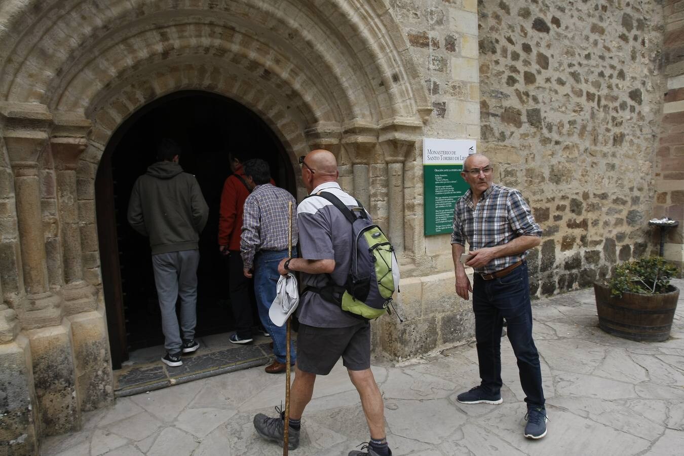 Fotos: Los últimos peregrinos atraviesan la Puerta del Perdón en Santo Toribio