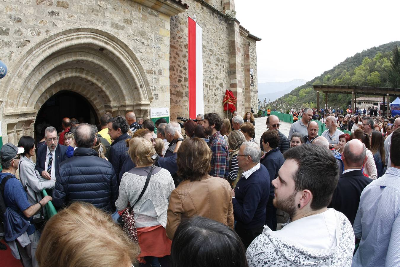Fotos: Misa y cierre de la Puerta del Perdón para poner fin al Año Santo Lebaniego