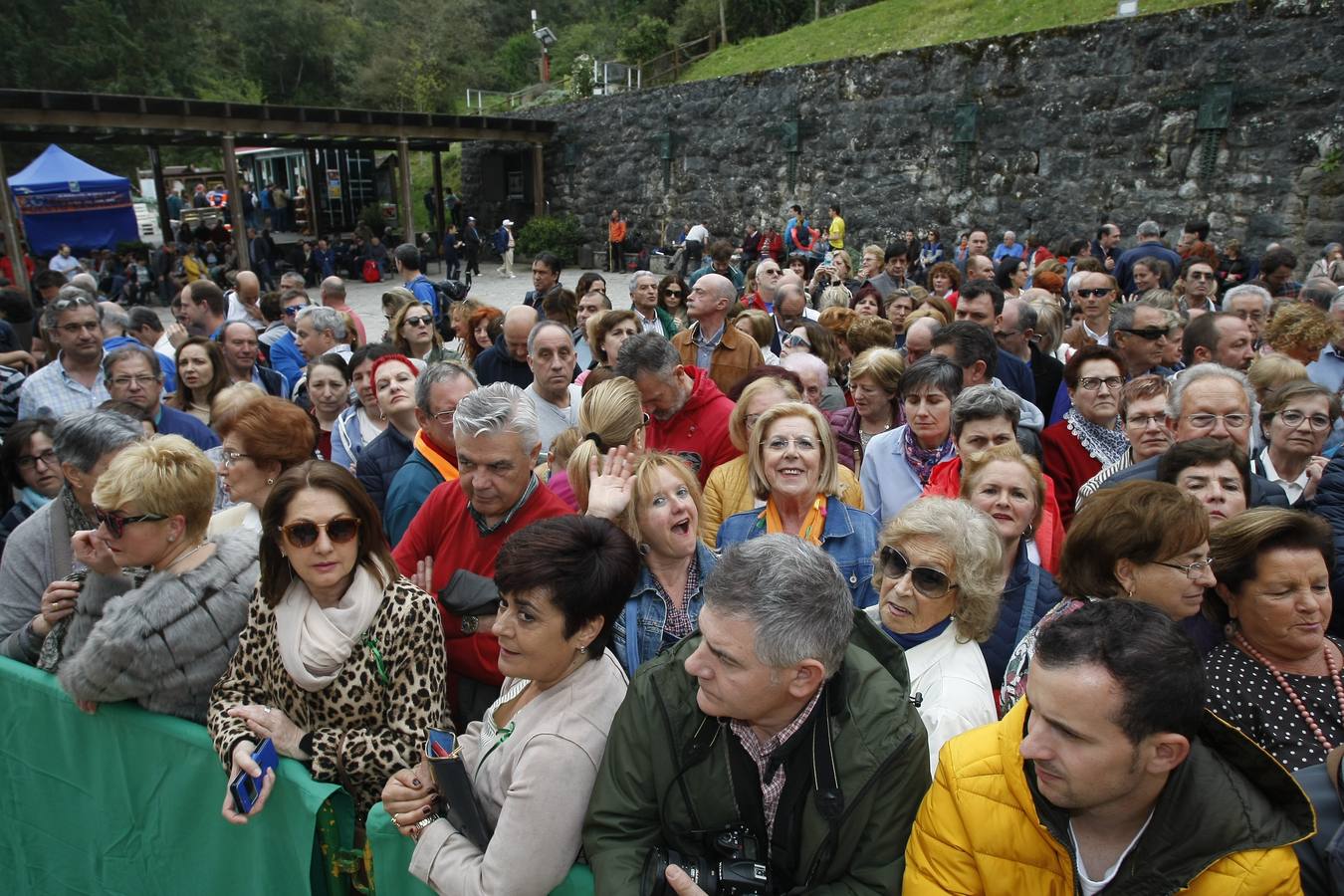 Fotos: Misa y cierre de la Puerta del Perdón para poner fin al Año Santo Lebaniego