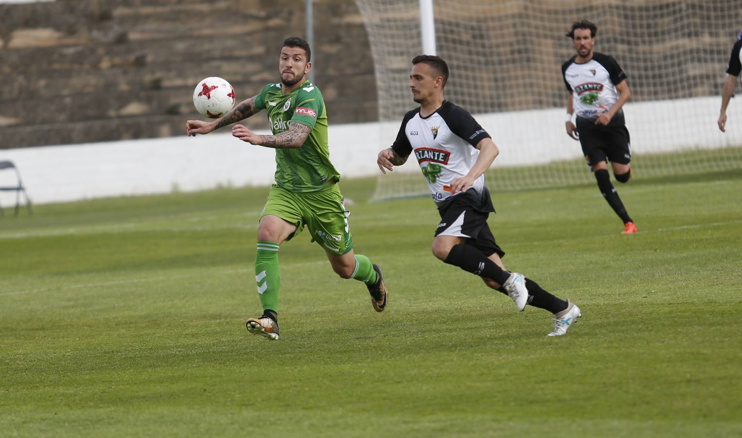 Empate a cero en Navarra tras un encuentro en el que el Racing solo buscó la visctoria en los minutos finales