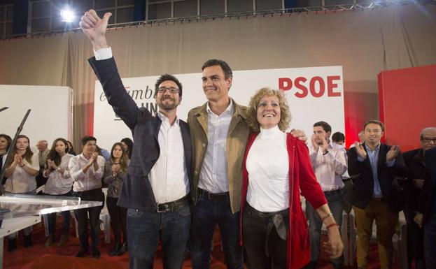 Inceraz (izquierda) junto a Pedro Sánhez y Eva Díaz Tezanos 