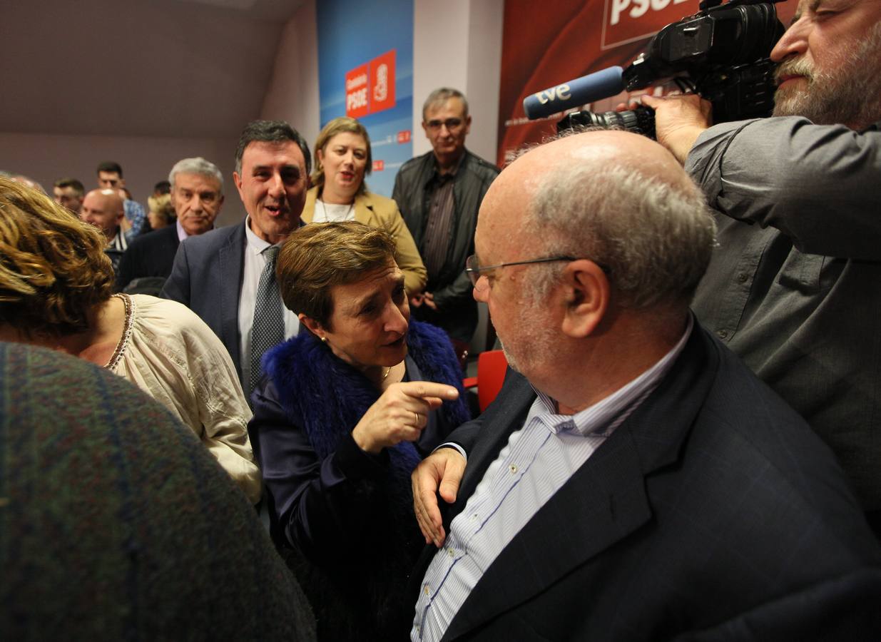 Fotos: Zuloaga presenta en la sede del partido su candidatura a las primarias