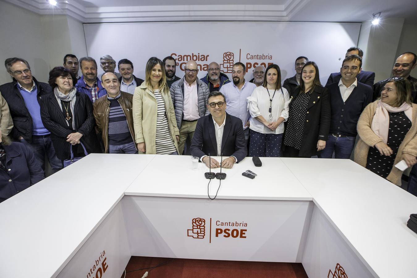 Fotos: Ricardo Cortés presenta su candidatura a las Primarias del PSOE en Cantabria