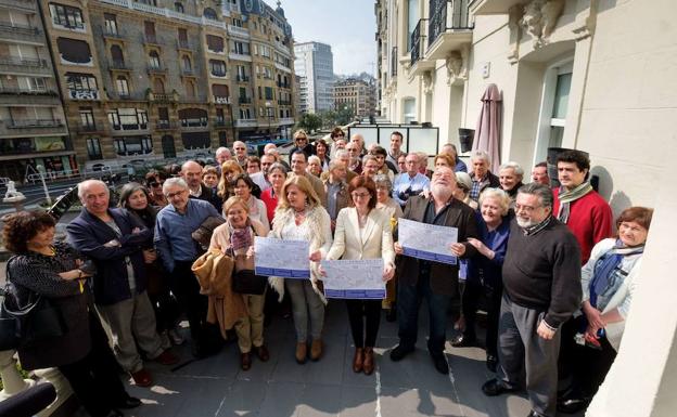 Presentación del manifiesto «Por un fin de ETA sin impunidad» en abril de 2017. 