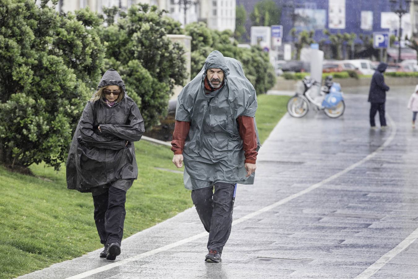 Fotos: La lluvia no da tregua a Cantabria