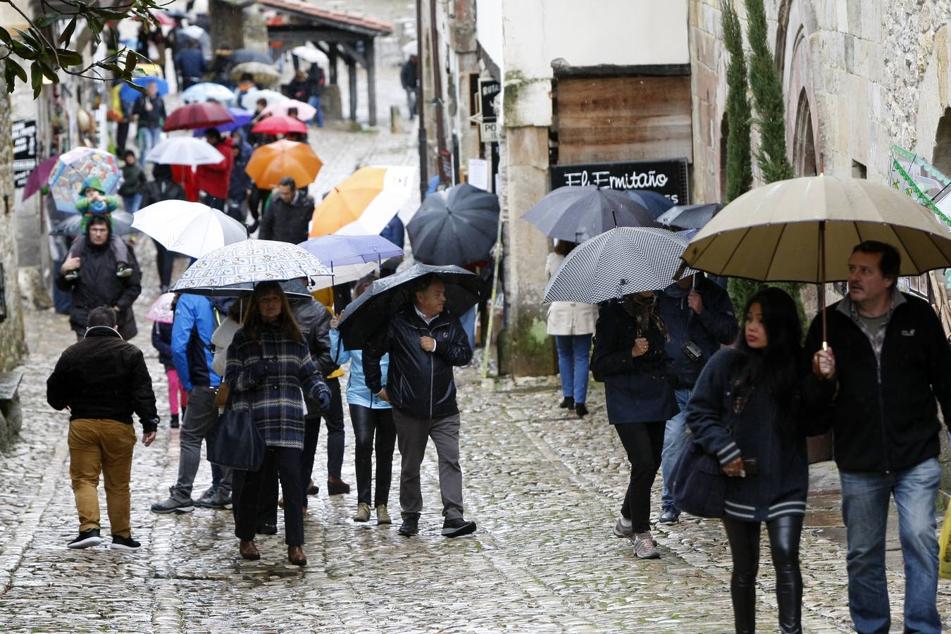 Fotos: La lluvia no da tregua a Cantabria