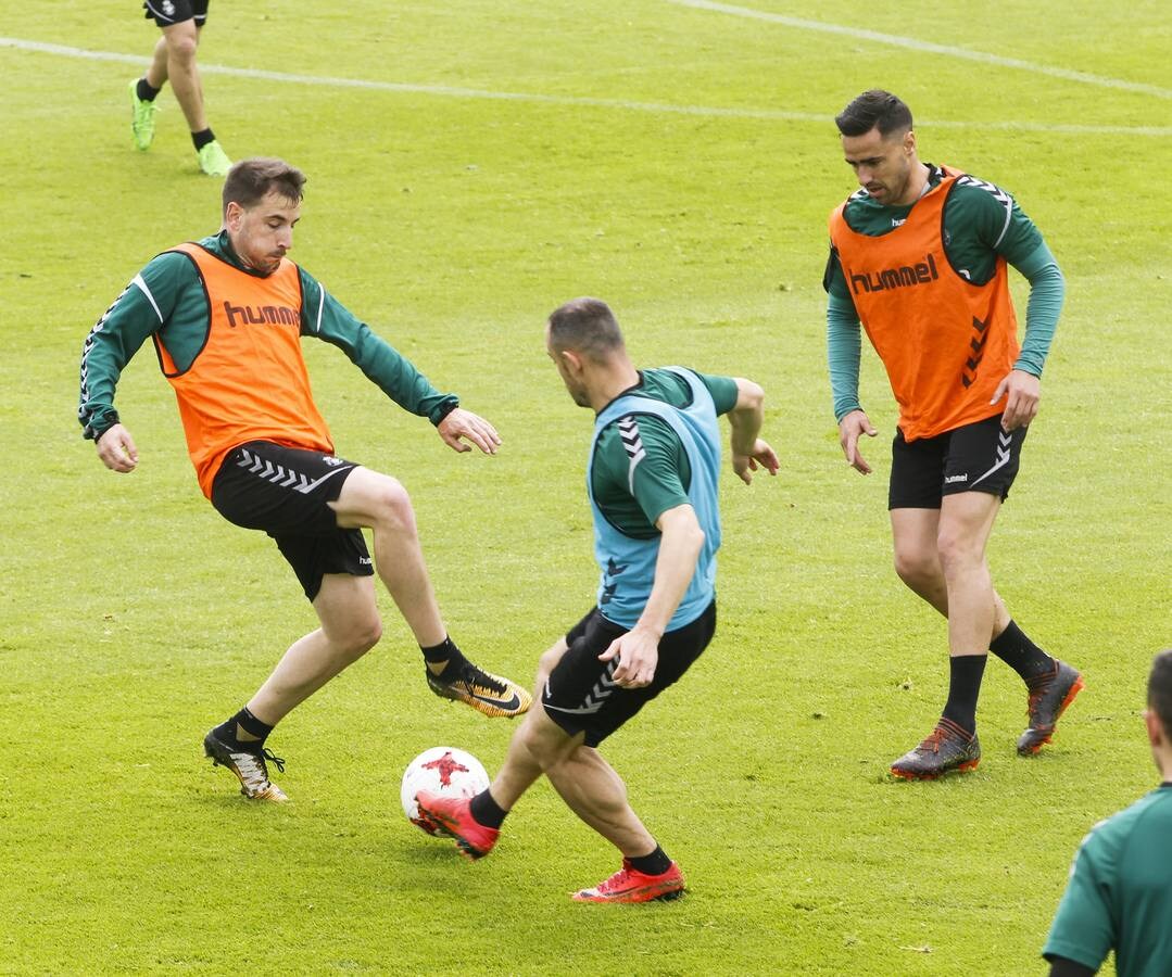 Fotos: El Racing prepara el partido contra la Real Sociedad B