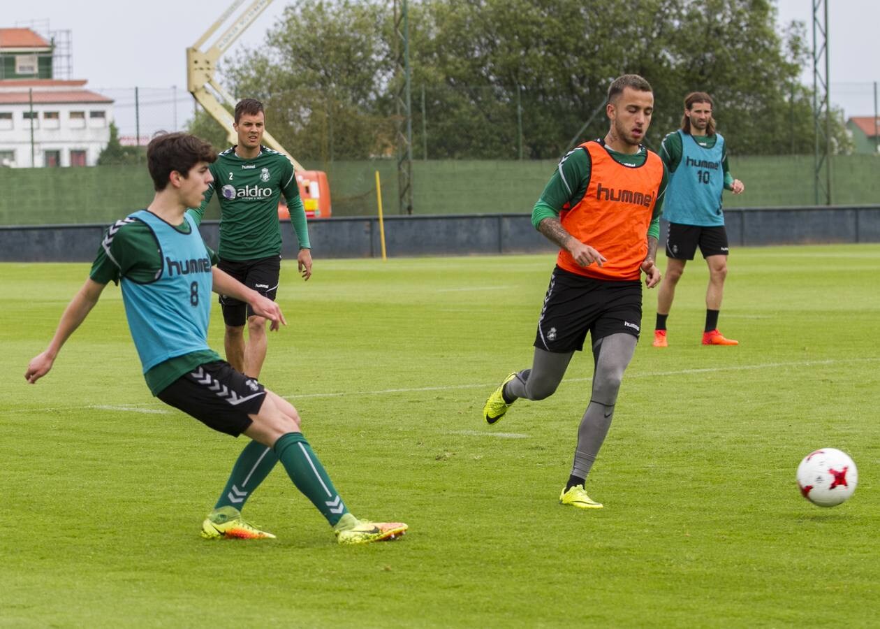 Fotos: El Racing prepara el partido contra la Real Sociedad B