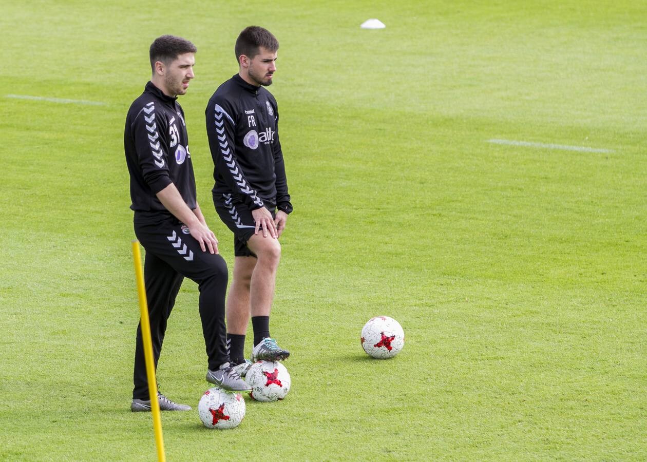 Fotos: El Racing prepara el partido contra la Real Sociedad B