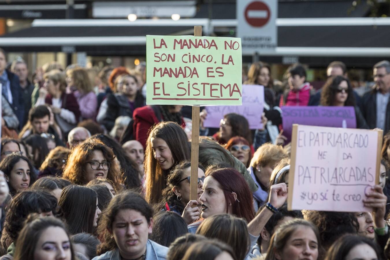 Fotos: Manifestación contra la sentencia de &#039;La Manada&#039; en Santander