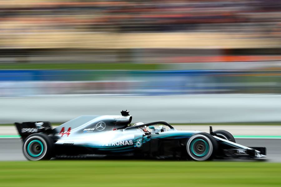 Hamilton sigue líder en la general tras ganar en Montmeló. Alonso quedó en octava posición y Sainz consiguió una merecida séptima plaza.