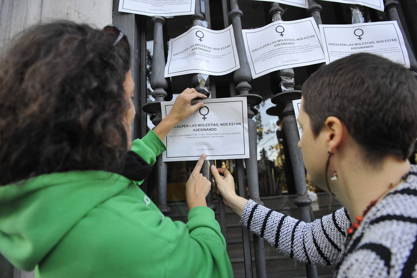 Fotos: Decenas de personas reclaman en Santander que se cumpla el presupuesto contra la violencia de género