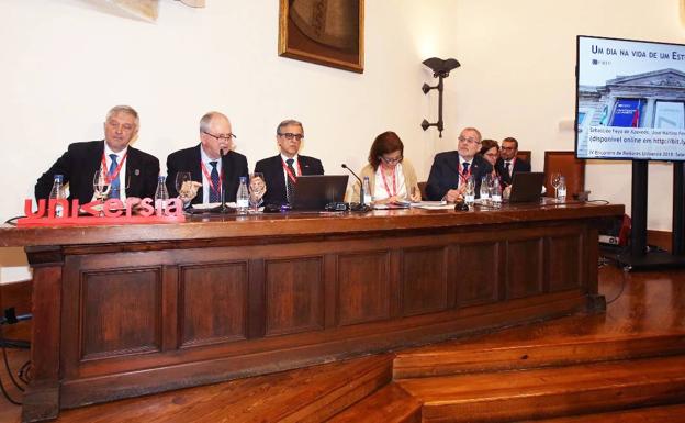 Ángel Pazos, ayer, durante su intervención en la Universidad de Salamanca.