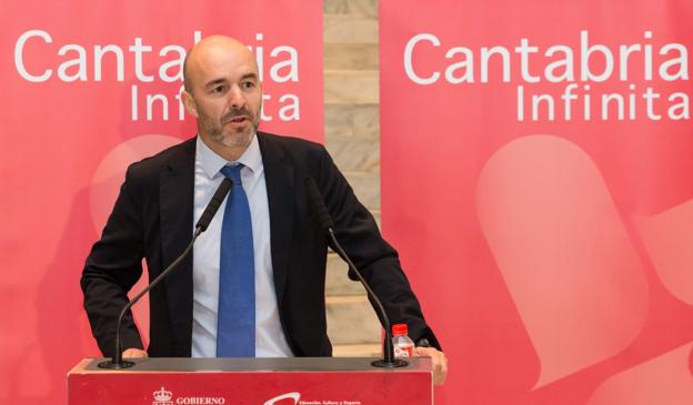 Javier Zaldúa, en su visita a Cantabria esta misma semana. :