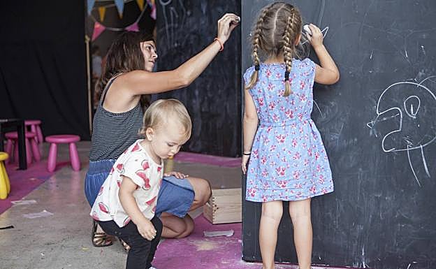 Imagen principal - &#039;Minúscule&#039; para familias curiosas