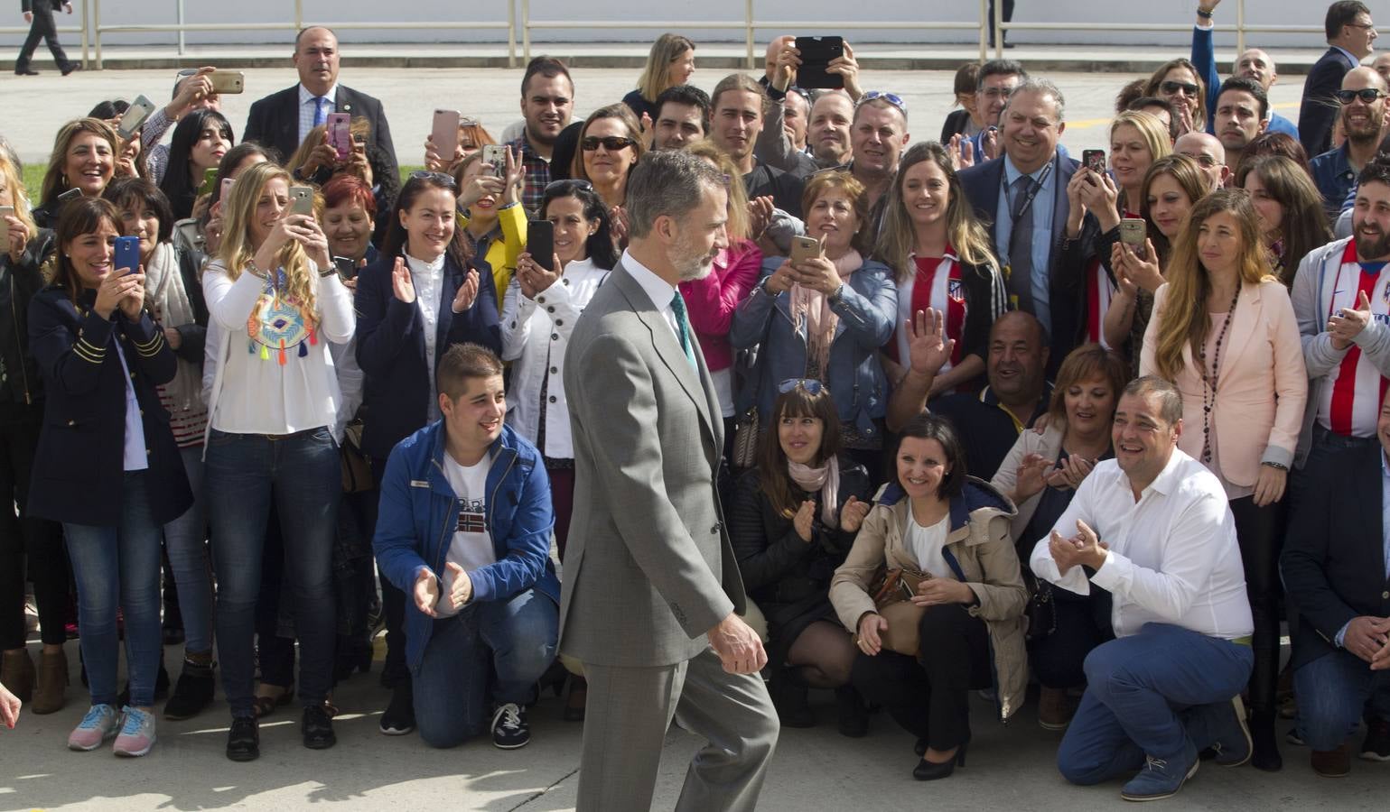 Tras abandonar Reinosa, el rey se ha desplazado a la localidad palentina