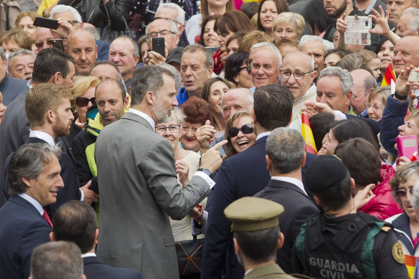 Fotos: Visita del Rey Felipe VI a Reinosa