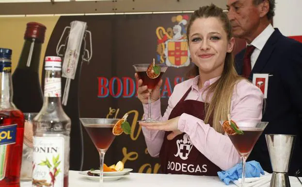 La única mujer que participó en el concurso, la joven torrelaveguense Laura Merino Herreros, se llevó el premio a la mejor técnica.