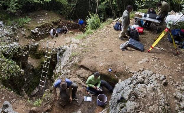 Excavaciones arqueológicas en La Garma. 