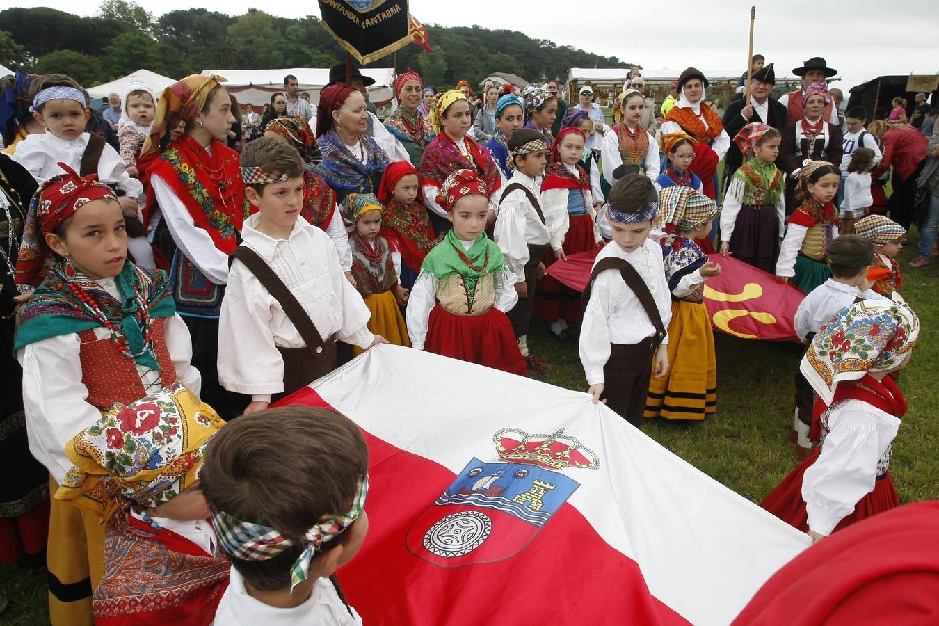 El recinto del Palacio de la Magdalena de Santander ha acogido la 41ª edición del Día Infantil de Cantabria.