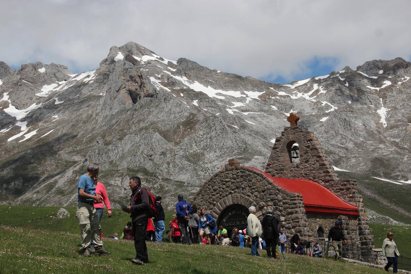 Fotos: Camaleño honra a la Virgen de la Salud