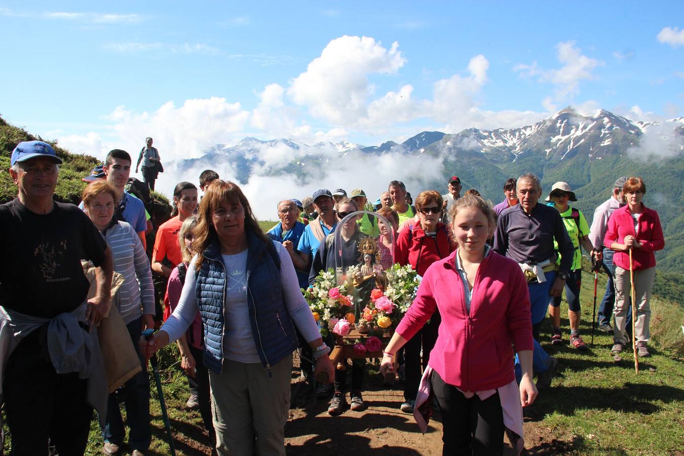 Fotos: Camaleño honra a la Virgen de la Salud