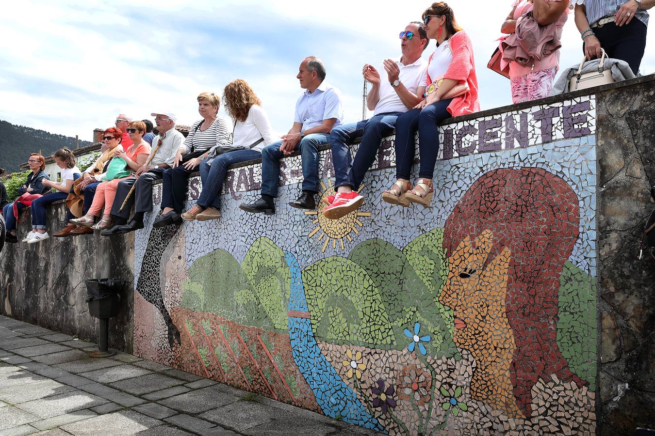 La XVI Fiesta de la Gaita de Unquera, en Val de San Vicente, ha reunido este fin de semana a un numeroso público en torno a una celebración que cada año pretende promover el apoyo al folclore de la región con la organización de una serie de actividades y actuaciones en torno a la música y las tradiciones cántabras.