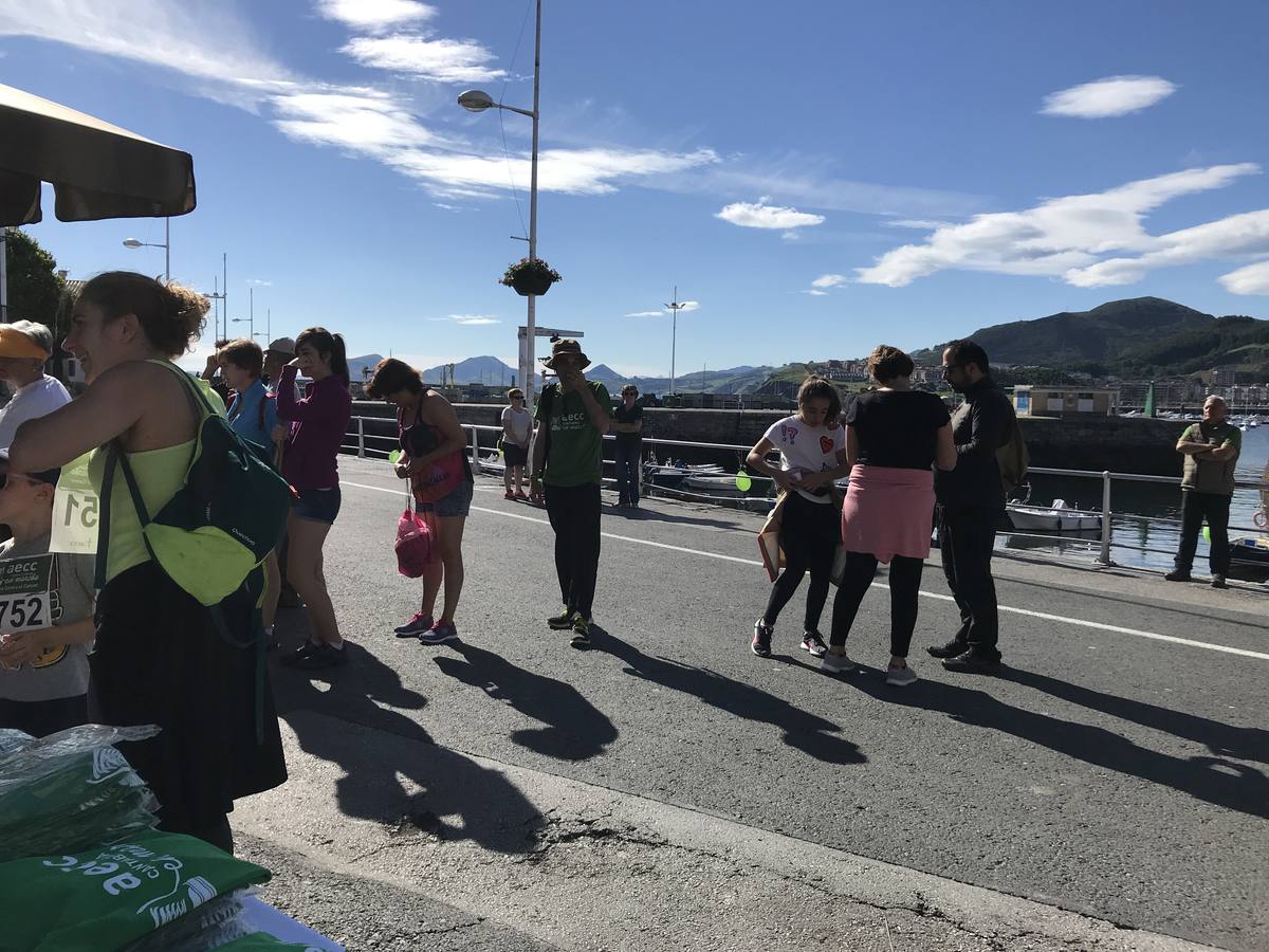 Fotos: IV Marcha contra el cáncer en Castro Urdiales