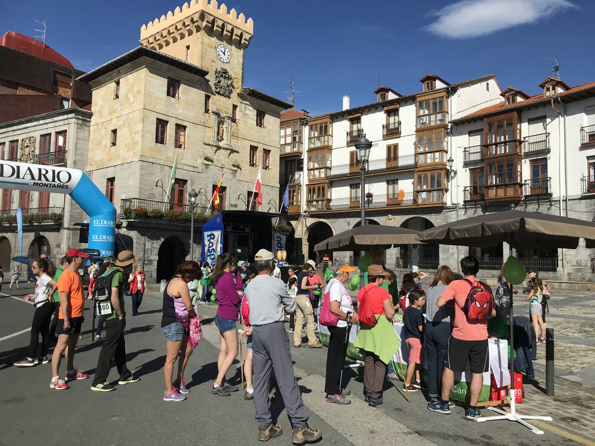 Fotos: IV Marcha contra el cáncer en Castro Urdiales