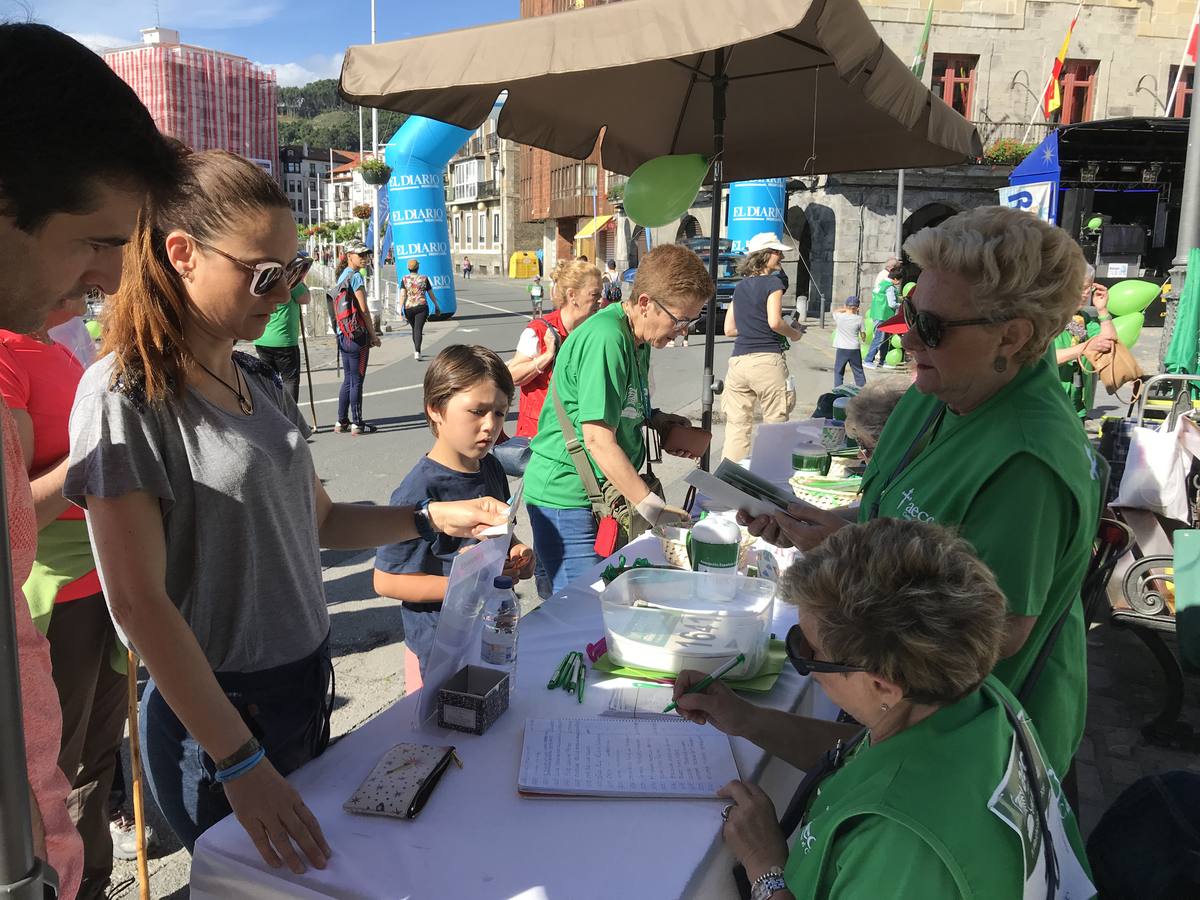 Fotos: IV Marcha contra el cáncer en Castro Urdiales