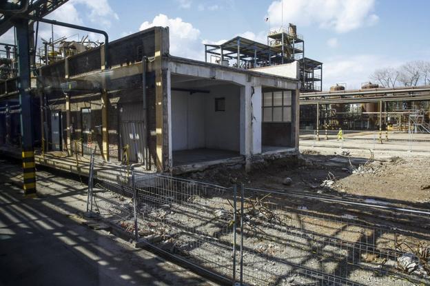 Aspecto inicial del terreno donde Bondalti levanta su nueva planta de cloro en Barreda.