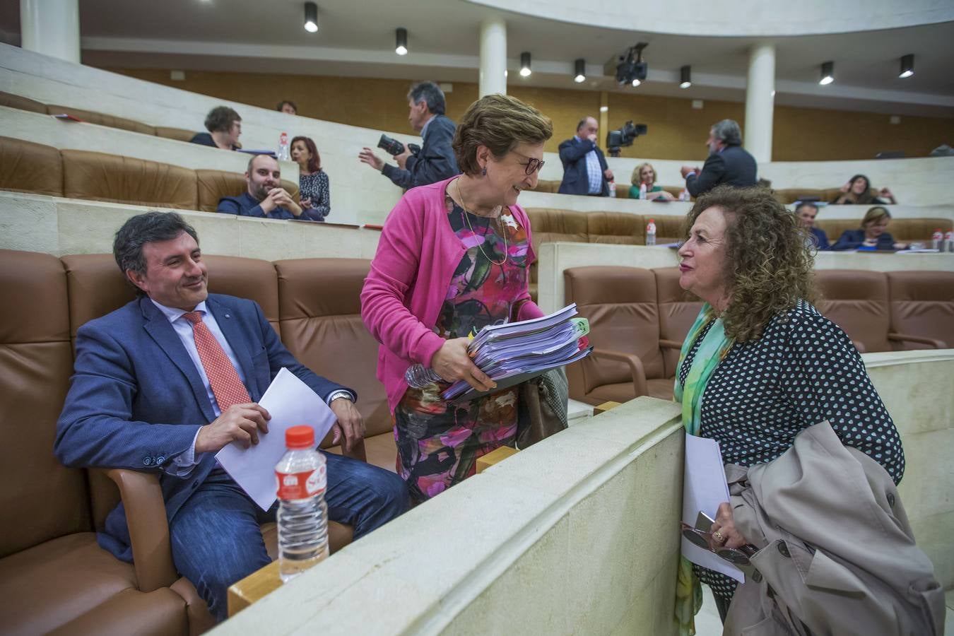 Francisco Fernández Mañanes, María Luisa Real y María Teresa Noceda, en la sesión del Pleno de ayer 