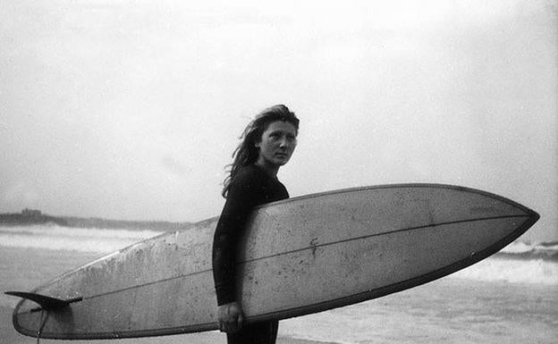 La segunda estrella del surf en Somo reconoce a Laura Revuelta