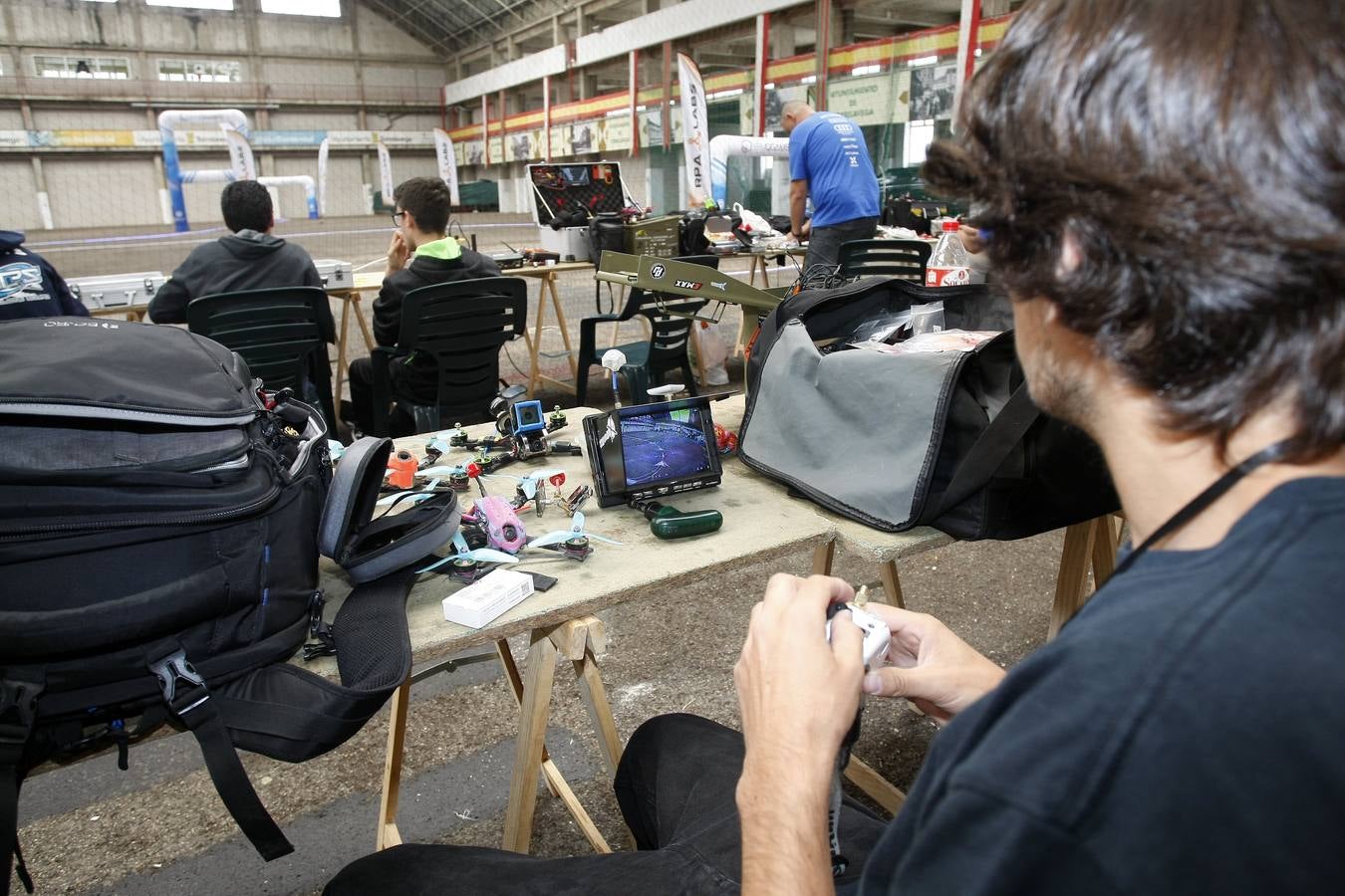 Fotos: Carrera de drones en Torrelavega