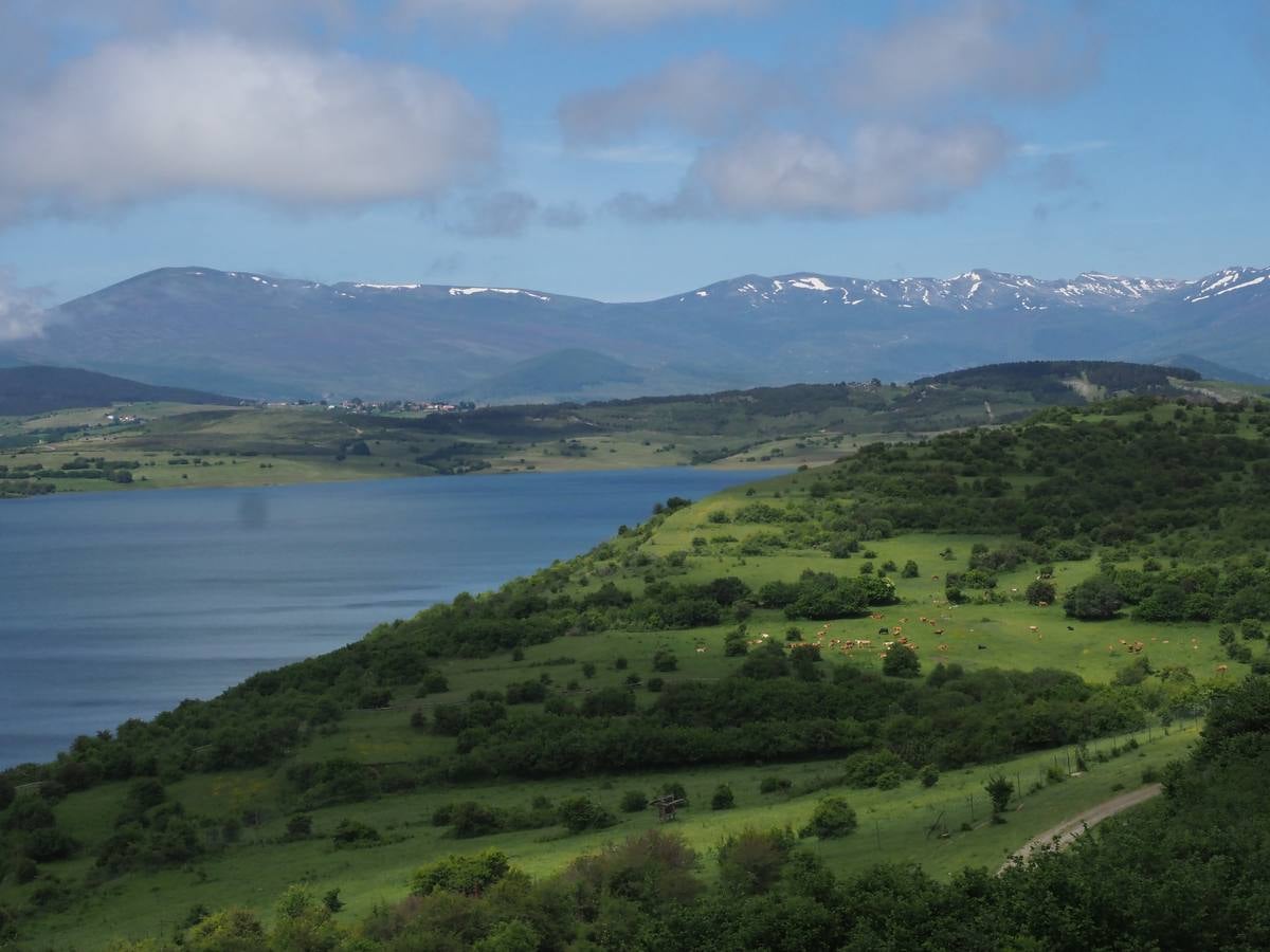 El embalse del Ebro deja atrás uno de sus años más complicados recibiendo al verano el nivel de agua al 87% de su capacidad.