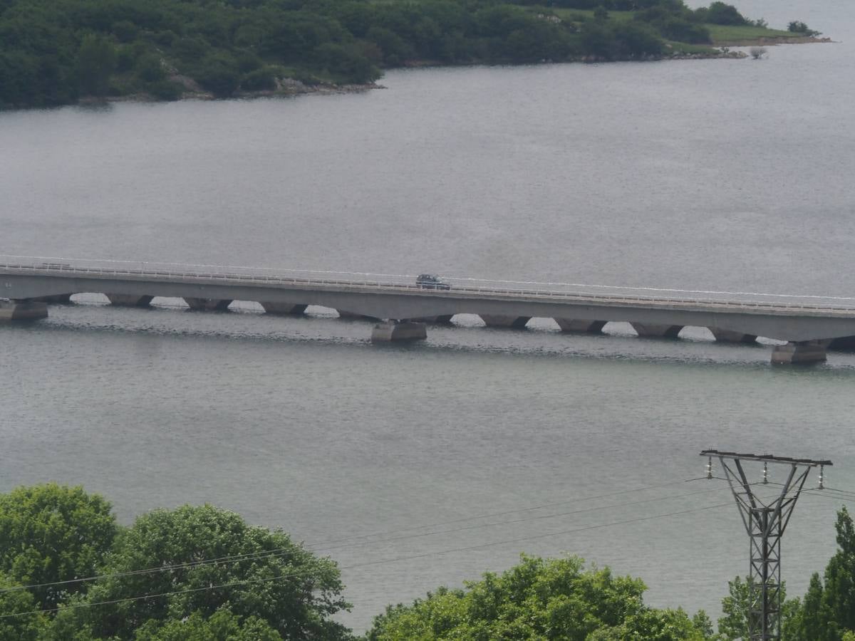 El embalse del Ebro deja atrás uno de sus años más complicados recibiendo al verano el nivel de agua al 87% de su capacidad.