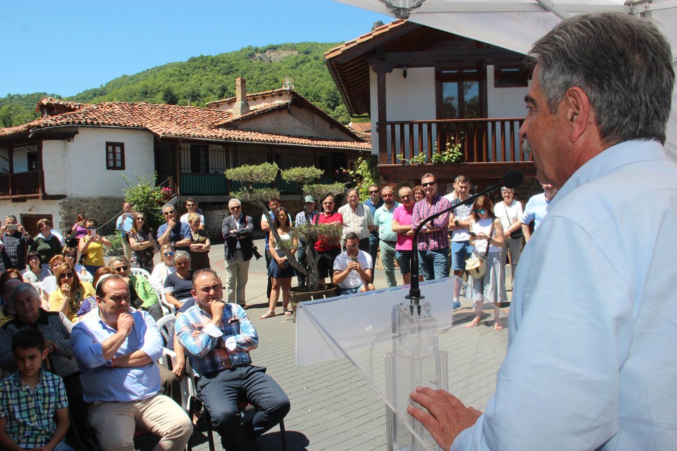 Fotos: Mogrovejo ya tiene en sus manos el premio al Pueblo de Cantabria 2017