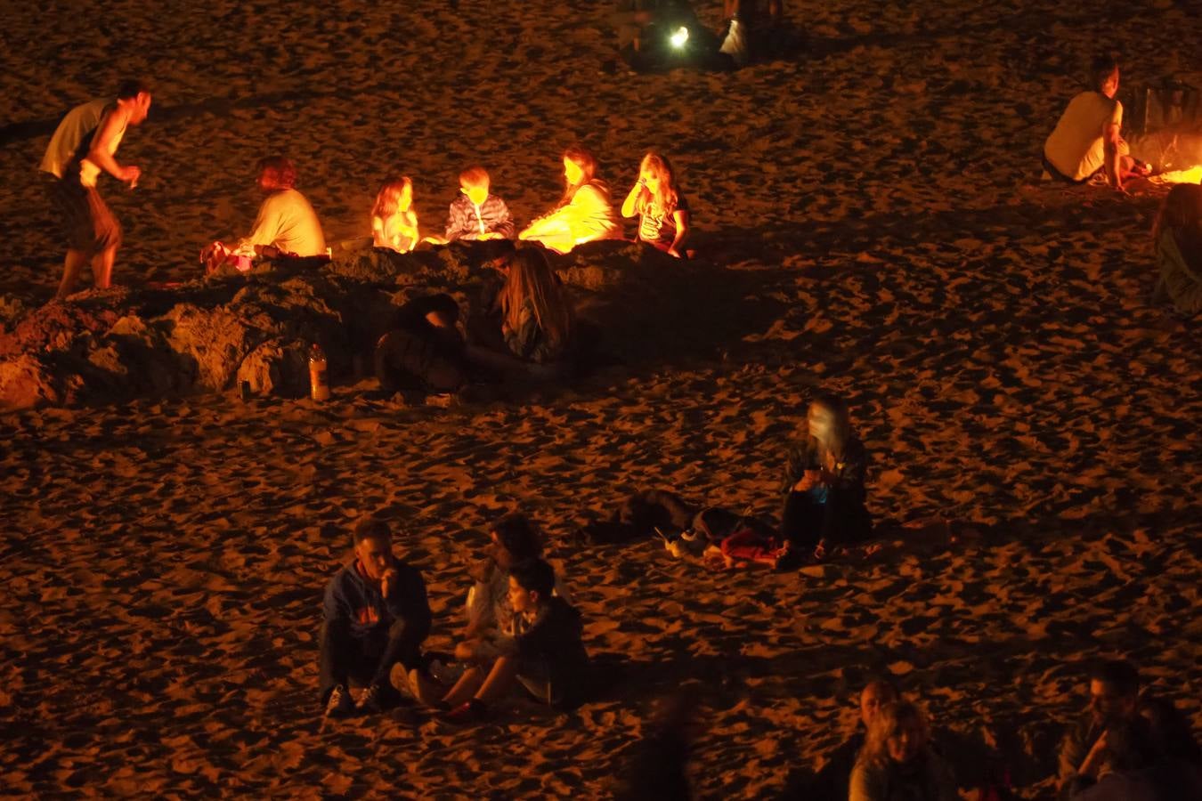 Fotos: Así fue la noche de San Juan en Cantabria