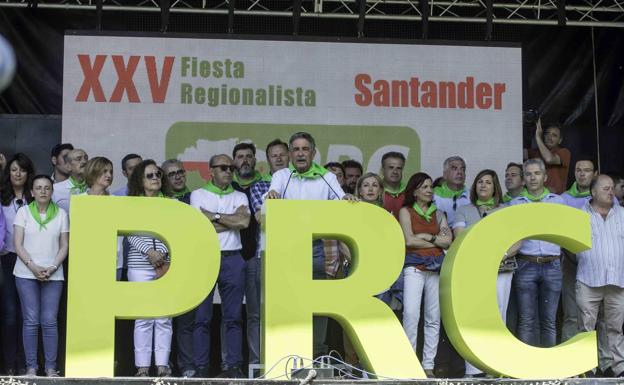 Miguel Ángel Revilla, durante su discurso.